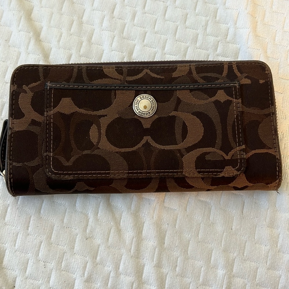 COPY - Coach wallet.